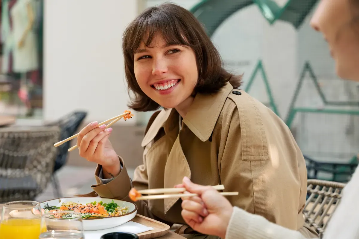 people-eating-delicious-salmon-bowl.webp
