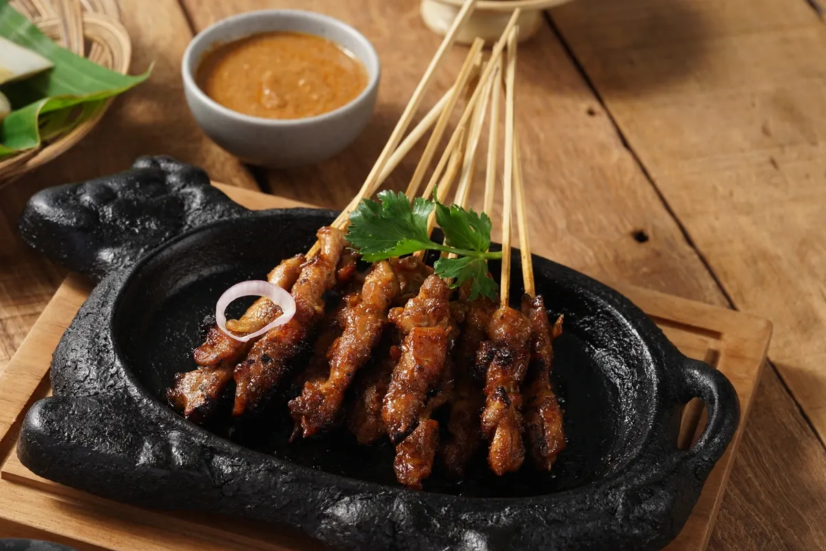 sate-ayam-indonesian-chicken-satay.webp