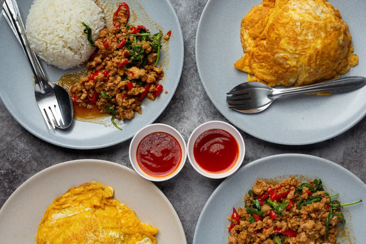 thai-food-basil-minced-pork-with-rice-fried-egg.webp